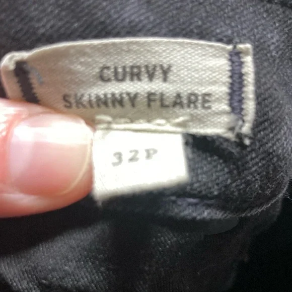 Madewell Curvy Skinny Flare Black Jeans - Picture 6 of 6